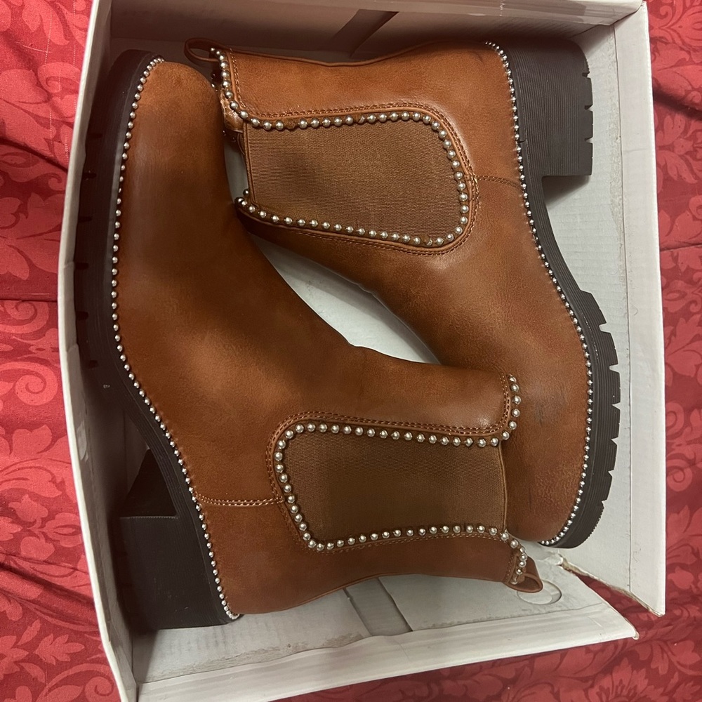 Glossy Faux leather boots from Nastygal.com